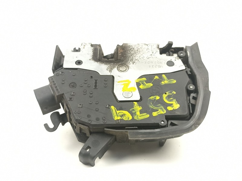 Recambio de cerradura puerta trasera izquierda para bmw x5 3.0 td referencia OEM IAM 51228402601  
