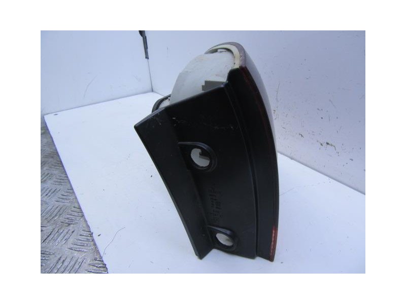 Recambio de piloto trasero dch. : volkswagen touareg : 2.5 tdi [2005] para volkswagen touareg 2.5 tdi referencia OEM IAM AUMADO 