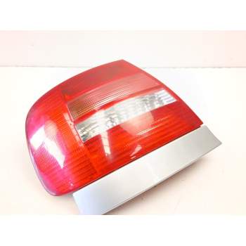 PILOTO TRASERO IZQUIERDO 8D0945095G 