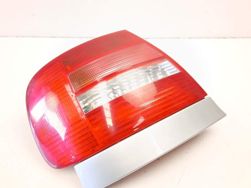 Recambio de piloto trasero izquierdo para audi a4 b5 (8d2) 1.8 t referencia OEM IAM 8D0945095G  