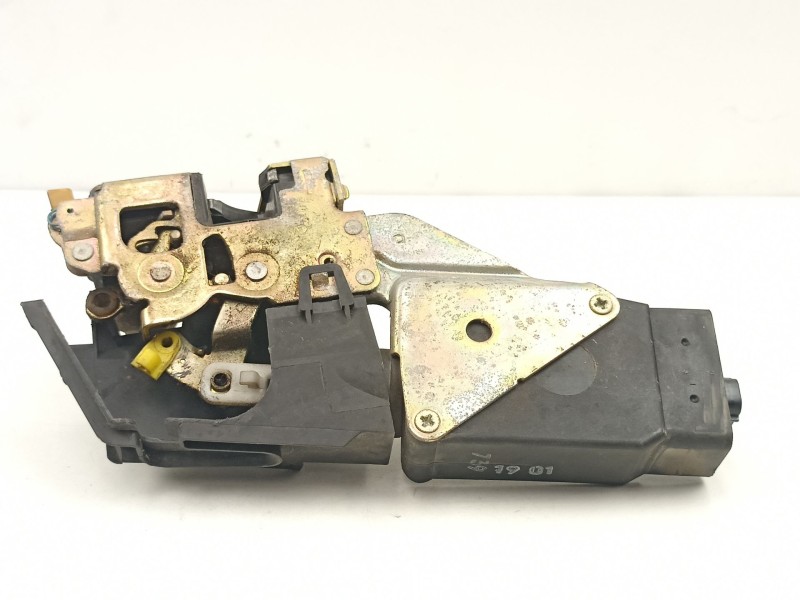 Recambio de cerradura puerta trasera derecha para volvo s40 i (644) 1.9 di referencia OEM IAM 30850811  