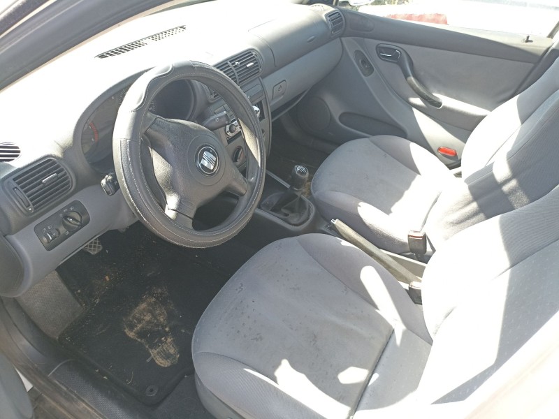 seat toledo ii (1m2) del año 2001
