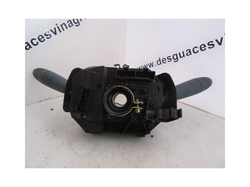 Recambio de mando luces y limpias : fiat doblo : 1.2 g 223a500 65cv 5p [2003] para fiat doblo 1.2 g 223a500 65cv referencia OEM 