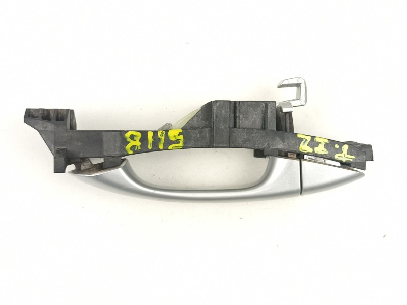 Recambio de manilla trasera izquierda para mercedes-benz c220 2.2 cdi referencia OEM IAM A2037600334  A2117601770