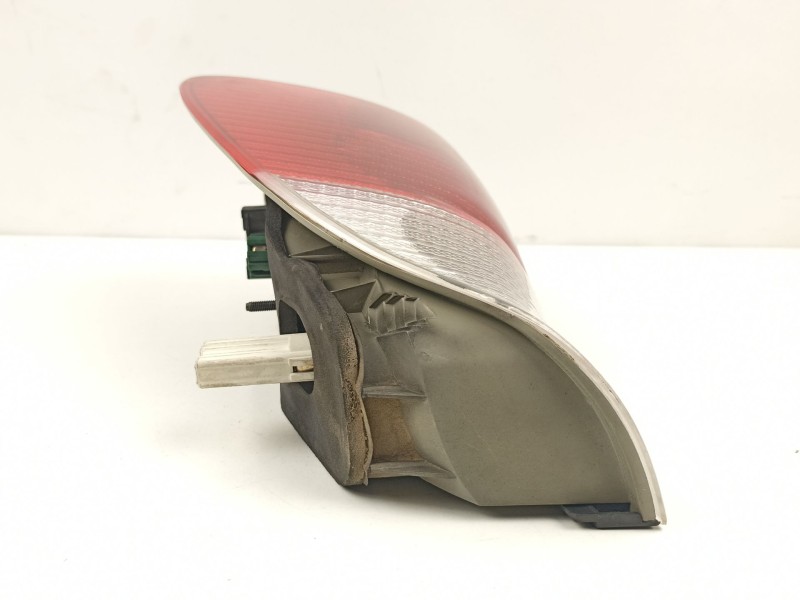 Recambio de piloto trasero derecho para bmw x5 (e53) 3.0 d referencia OEM IAM 63217158390  