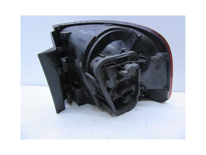 Recambio de piloto trasero izq. : volkswagen touareg : 2.5 tdi [2005] para volkswagen touareg 2.5 tdi referencia OEM IAM AUMADO 