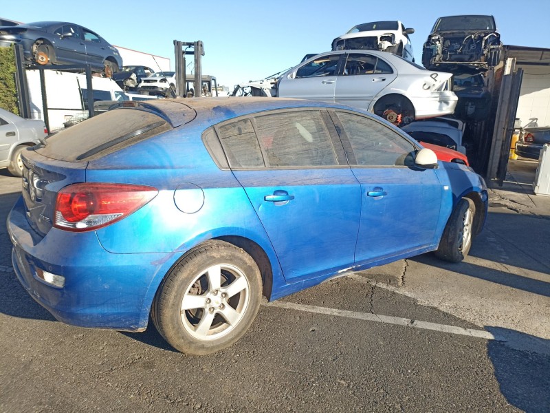 Recambio de carroceria para chevrolet cruze fastback (j305) 1.6 referencia OEM IAM   