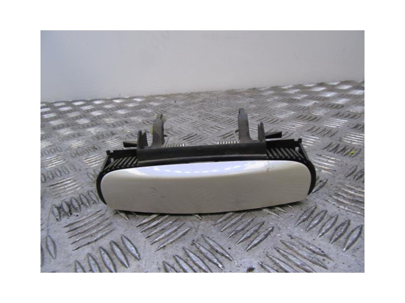 Recambio de manilla del. dcha. : audi a4 : 2.5 tdi d/bdg (163,15cv) 4p [2004] para audi a4 2.5 tdi d/bdg referencia OEM IAM   