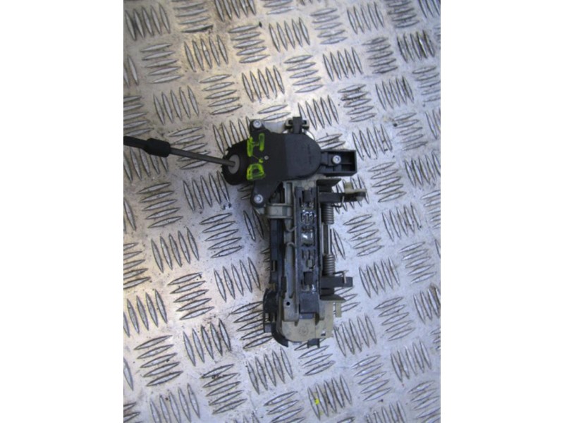 Recambio de manilla del. izda. : audi a4 : 2.5 tdi d/bdg (163,15cv) 4p [2004] para audi a4 2.5 tdi d/bdg referencia OEM IAM   