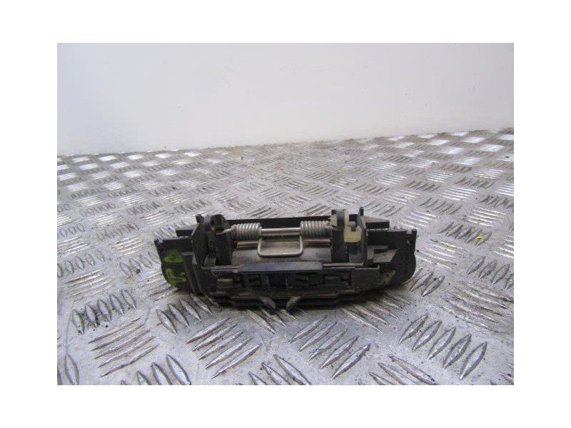 Recambio de manilla trasera dcha. : audi a4 : 2.5 tdi d/bdg (163,15cv) 4p [2004] para audi a4 2.5 tdi d/bdg referencia OEM IAM  