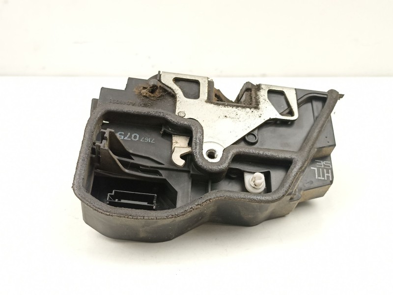 Recambio de cerradura puerta trasera izquierda para bmw 120 2.0 td referencia OEM IAM 51227202147  