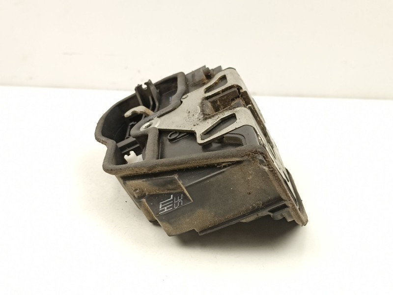 Recambio de cerradura puerta trasera izquierda para bmw 120 2.0 td referencia OEM IAM 51227202147  