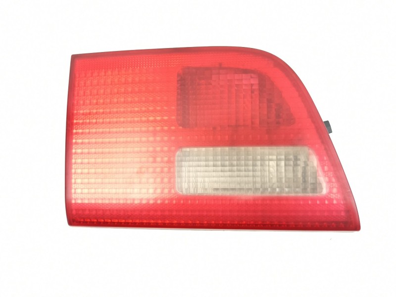 Recambio de piloto porton derecho para bmw x5 (e53) 3.0 d referencia OEM IAM 63218409012  8409012