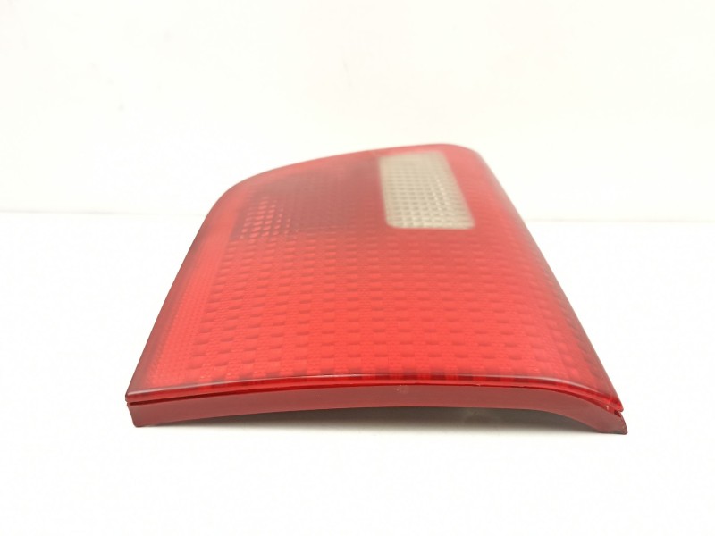 Recambio de piloto porton derecho para bmw x5 (e53) 3.0 d referencia OEM IAM 63218409012  8409012