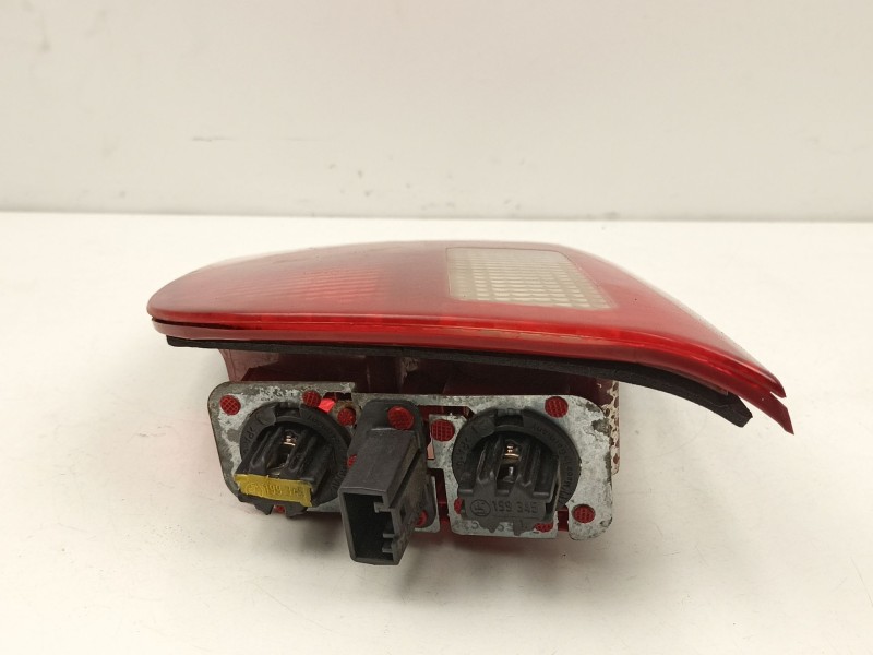 Recambio de piloto porton izquierdo para bmw x5 (e53) 3.0 d referencia OEM IAM 63218409011  8409011