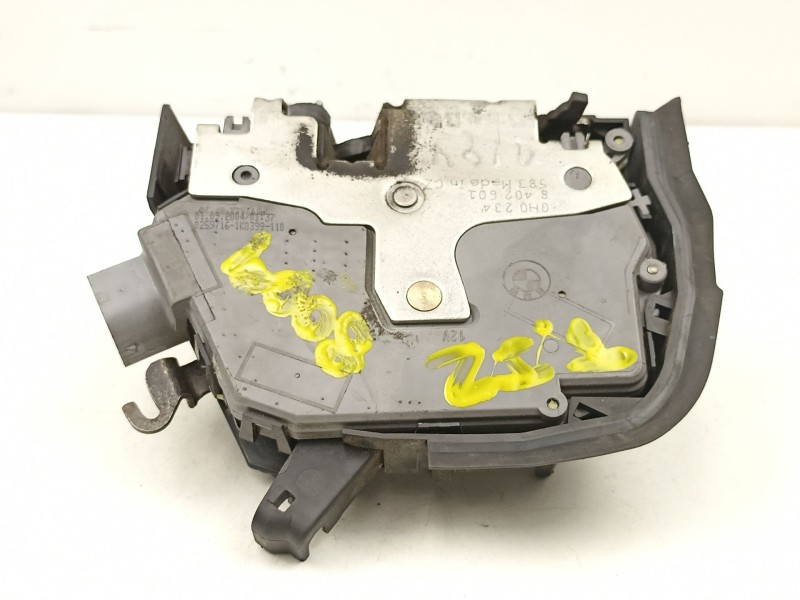 Recambio de cerradura puerta trasera izquierda para bmw x5 (e53) 3.0 d referencia OEM IAM 51228402601  8402601