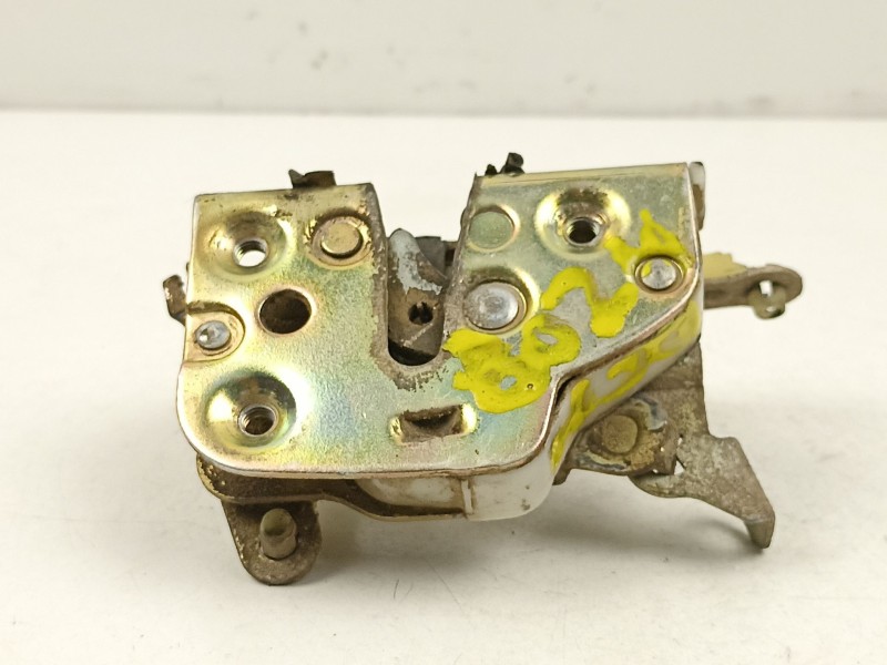 Recambio de cerradura puerta delantera derecha para nissan patrol 2.8 d rd28 3p referencia OEM IAM 8050205J00  