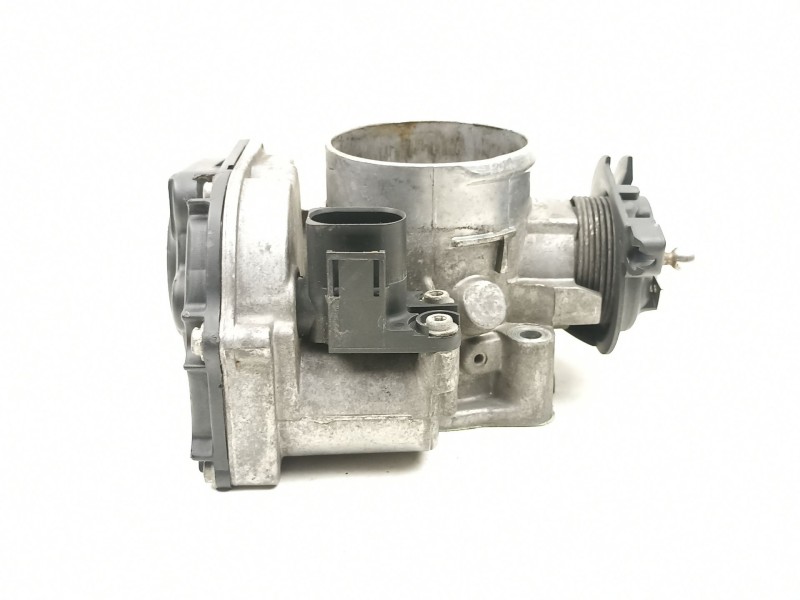 Recambio de caja mariposa para audi a4 avant (b5) 1.8 20v turbo referencia OEM IAM 058133063M  
