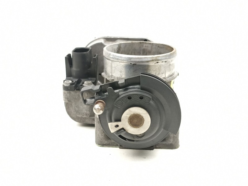 Recambio de caja mariposa para audi a4 avant (b5) 1.8 20v turbo referencia OEM IAM 058133063M  