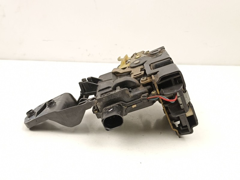 Recambio de cerradura puerta trasera derecha para volkswagen passat b5 (3b2) 1.9 tdi referencia OEM IAM 3B4839016A  