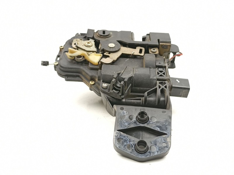 Recambio de cerradura puerta trasera derecha para volkswagen passat b5 (3b2) 1.9 tdi referencia OEM IAM 3B4839016A  