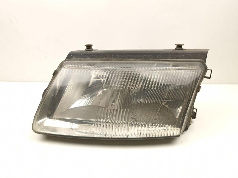 Recambio de faro izquierdo para volkswagen passat b5 (3b2) 1.9 tdi referencia OEM IAM 3B0941017K  