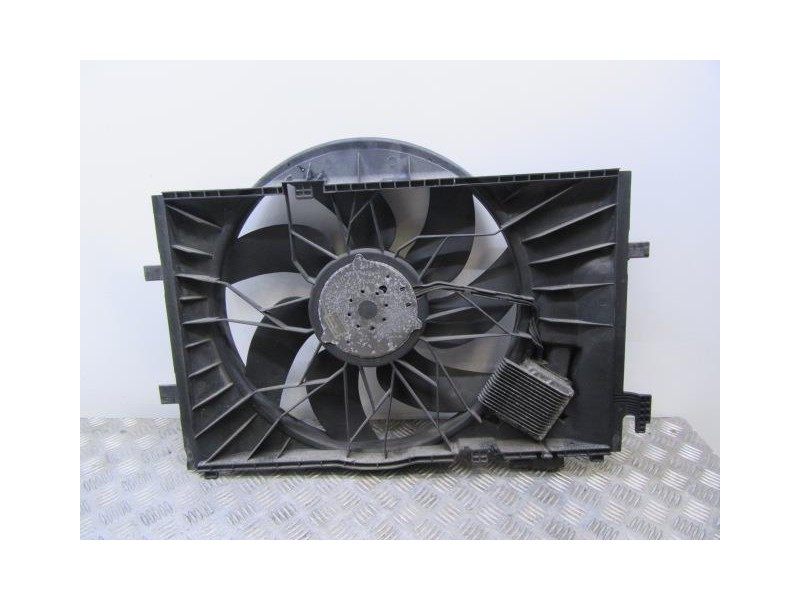 Recambio de electroventilador : m. benz 270 : 2.7 td (169,95cv) automatico [2002] para m. benz 270 2.7 td automatico referencia 