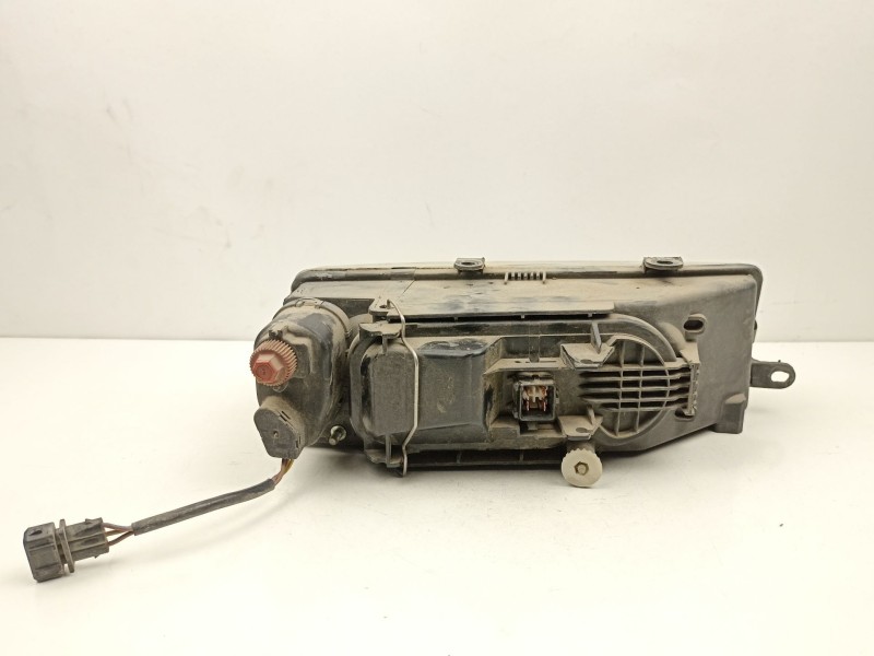 Recambio de faro izquierdo para seat toledo i (1l2) 1.8 i referencia OEM IAM 1L0941017C  