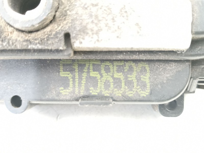 Recambio de cerradura puerta trasera izquierda para fiat croma 1.9 jtd -939a1000 5p referencia OEM IAM 51758533  