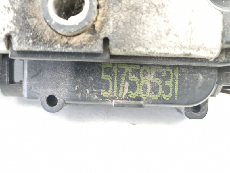 Recambio de cerradura puerta delantera izquierda para fiat croma 1.9 jtd -939a1000 5p referencia OEM IAM 51758531  