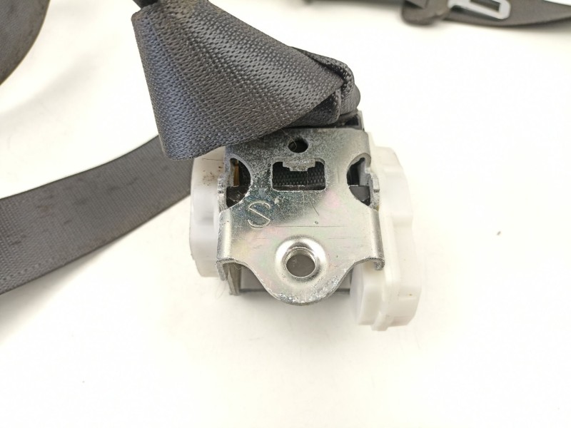 Recambio de cinturon seguridad delantero izquierdo para fiat croma 1.9 jtd -939a1000 5p referencia OEM IAM 735440631  