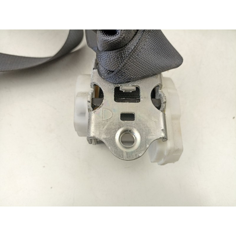 Recambio de cinturon seguridad delantero derecho para fiat croma 1.9 jtd -939a1000 5p referencia OEM IAM 735440630  