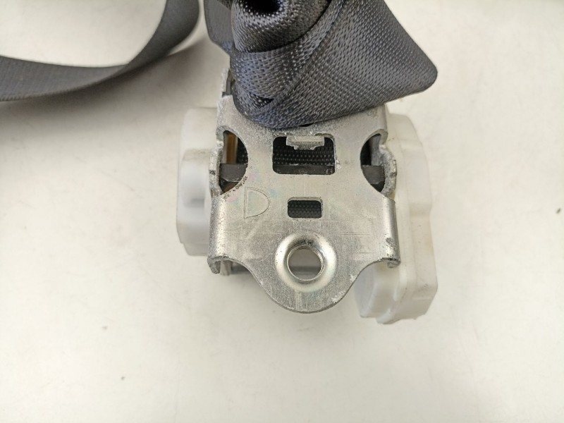 Recambio de cinturon seguridad delantero derecho para fiat croma 1.9 jtd -939a1000 5p referencia OEM IAM 735440630  