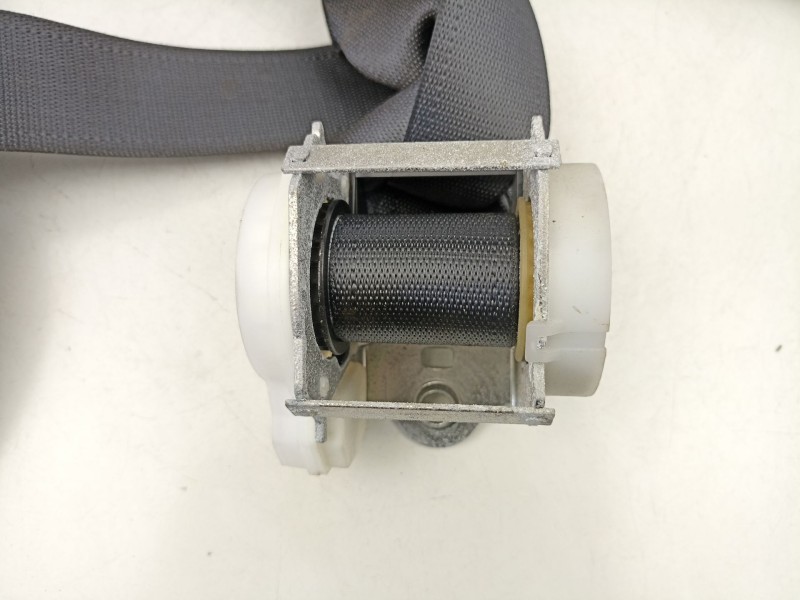 Recambio de cinturon seguridad delantero derecho para fiat croma 1.9 jtd -939a1000 5p referencia OEM IAM 735440630  