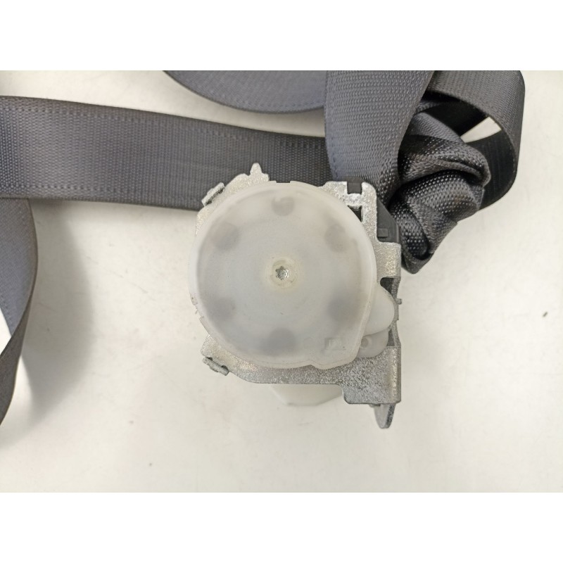 Recambio de cinturon seguridad delantero derecho para fiat croma 1.9 jtd -939a1000 5p referencia OEM IAM 735440630  