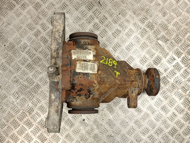 Recambio de diferencial trasero para bmw 730 3.0 td /30-6d-1 4p referencia OEM IAM 33107504648  