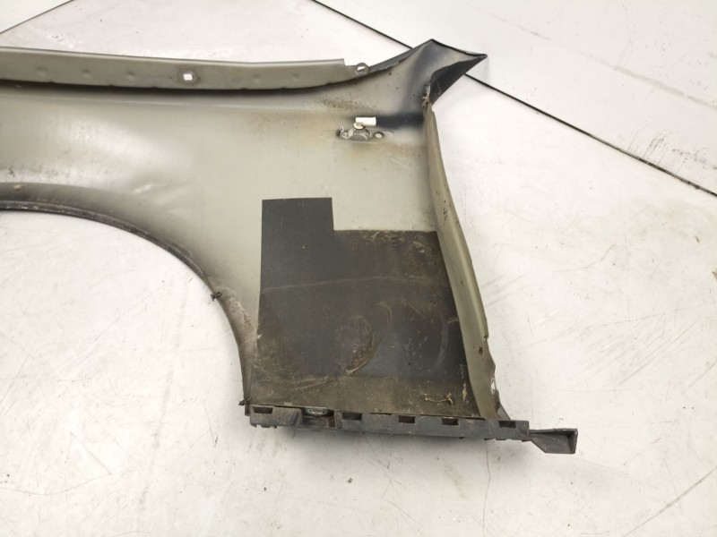 Recambio de aleta delantera derecha para bmw 120 2.0 td referencia OEM IAM 41357133228  