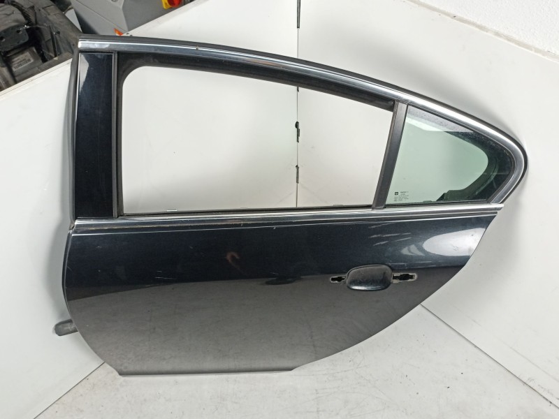 Recambio de puerta trasera izquierda para opel insignia a (g09) 2.0 cdti (68) referencia OEM IAM 22796347  