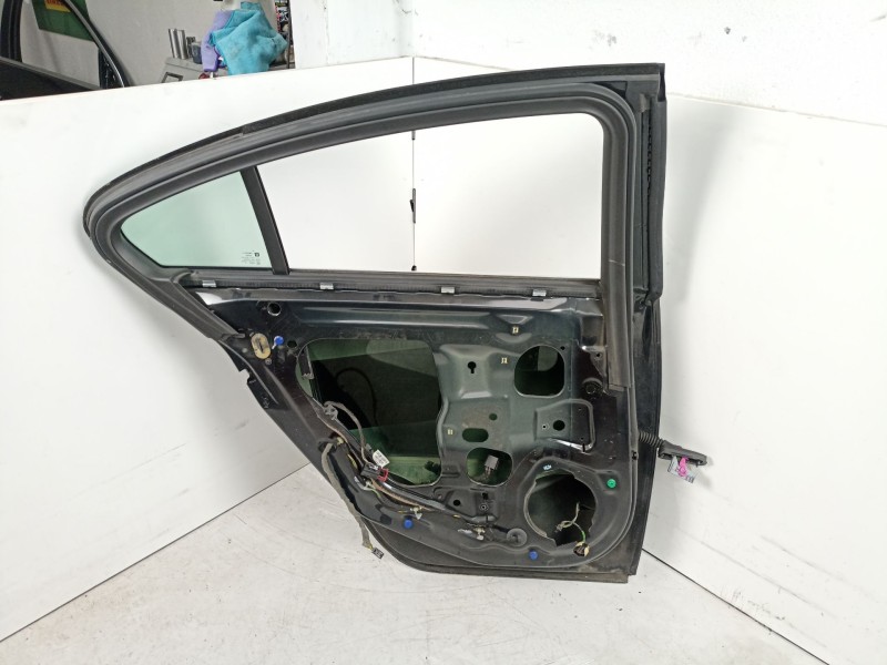 Recambio de puerta trasera izquierda para opel insignia a (g09) 2.0 cdti (68) referencia OEM IAM 22796347  