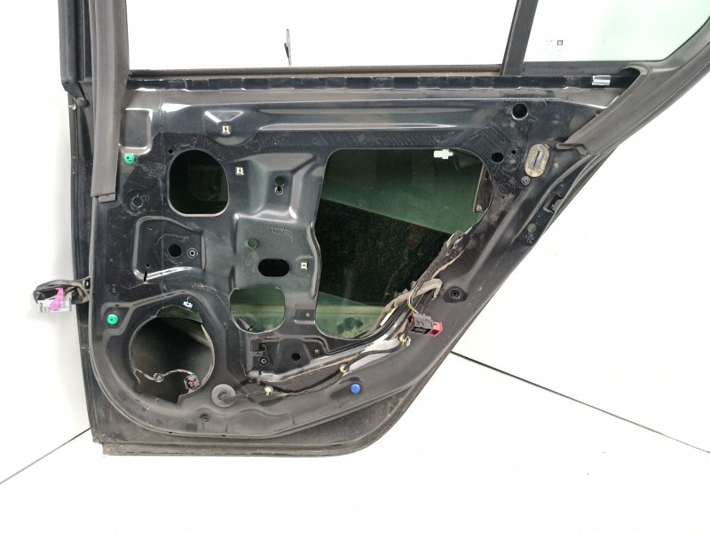 Recambio de puerta trasera derecha para opel insignia a (g09) 2.0 cdti (68) referencia OEM IAM 22796348  
