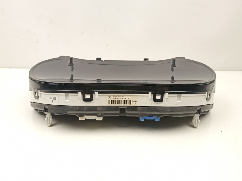 Recambio de cuadro instrumentos para toyota avensis (_t25_) 1.8 (zzt251_) referencia OEM IAM 8380005531 MB2574206720 