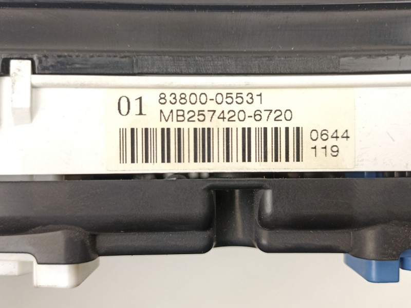 Recambio de cuadro instrumentos para toyota avensis (_t25_) 1.8 (zzt251_) referencia OEM IAM 8380005531 MB2574206720 