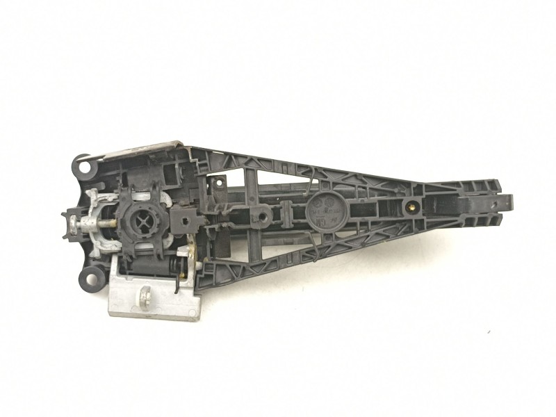 Recambio de manilla delantera derecha para opel insignia a (g09) 2.0 cdti (68) referencia OEM IAM 13577495  