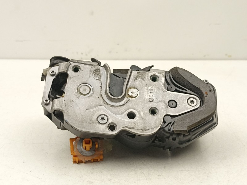Recambio de cerradura puerta trasera derecha para opel insignia a (g09) 2.0 cdti (68) referencia OEM IAM 13578025  