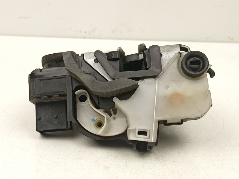 Recambio de cerradura puerta trasera derecha para opel insignia a (g09) 2.0 cdti (68) referencia OEM IAM 13578025  