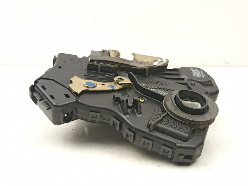 Recambio de cerradura puerta delantera izquierda para toyota avensis (_t25_) 1.8 (zzt251_) referencia OEM IAM 6904002151  
