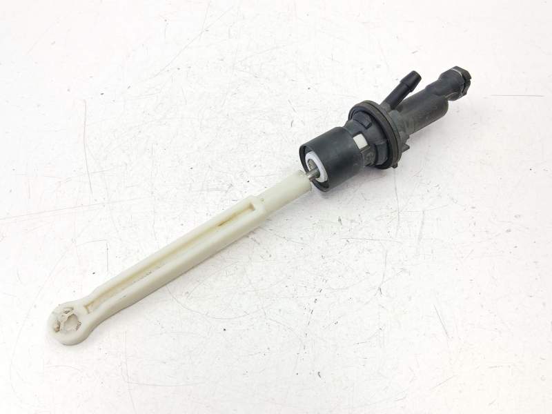 Recambio de bomba embrague para peugeot 308 i (4a_, 4c_) 1.6 16v referencia OEM IAM 9681686880  
