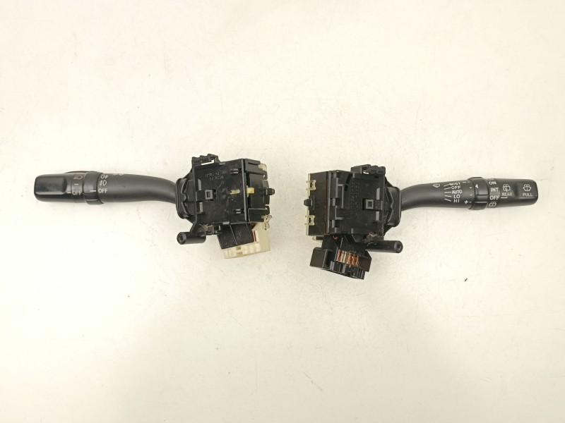 Recambio de mando luces y limpias para toyota avensis (_t25_) 1.8 (zzt251_) referencia OEM IAM 8414005110  8465205170