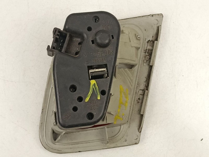 Recambio de piloto porton izquierdo para bmw 320 2.0 td referencia OEM IAM 63216920705  