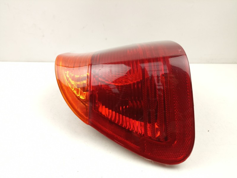 Recambio de piloto trasero izquierdo para bmw 316 1.9 g referencia OEM IAM 63218364921  